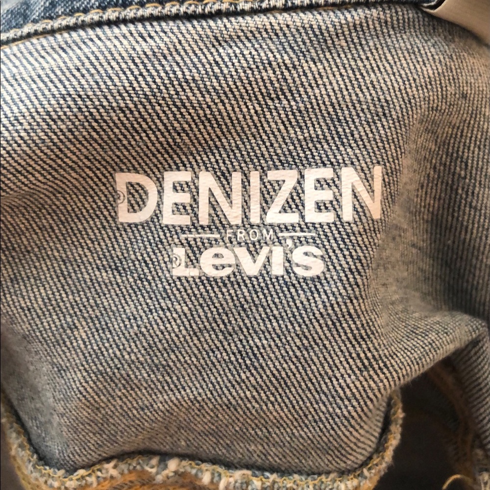 jean jacket🤍 - Picture 4 of 4